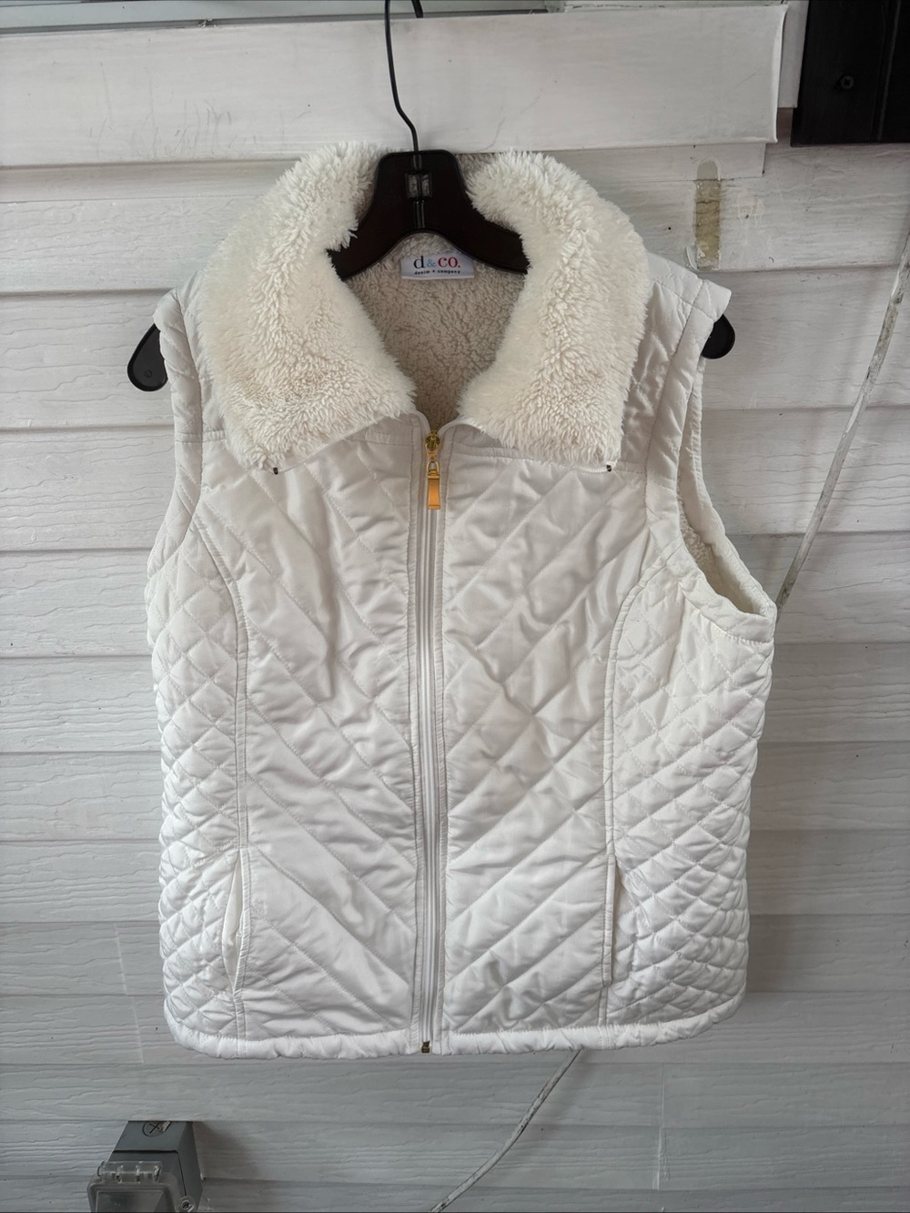 Denim&Co Cream Quilted Sherpa-Trim Vest
